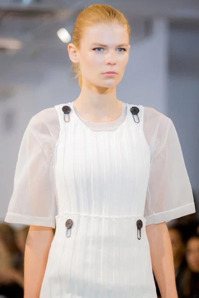 Look 2